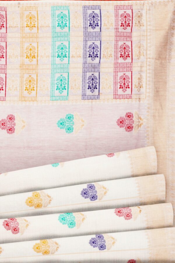 White saree with light golden colour border - Image 4