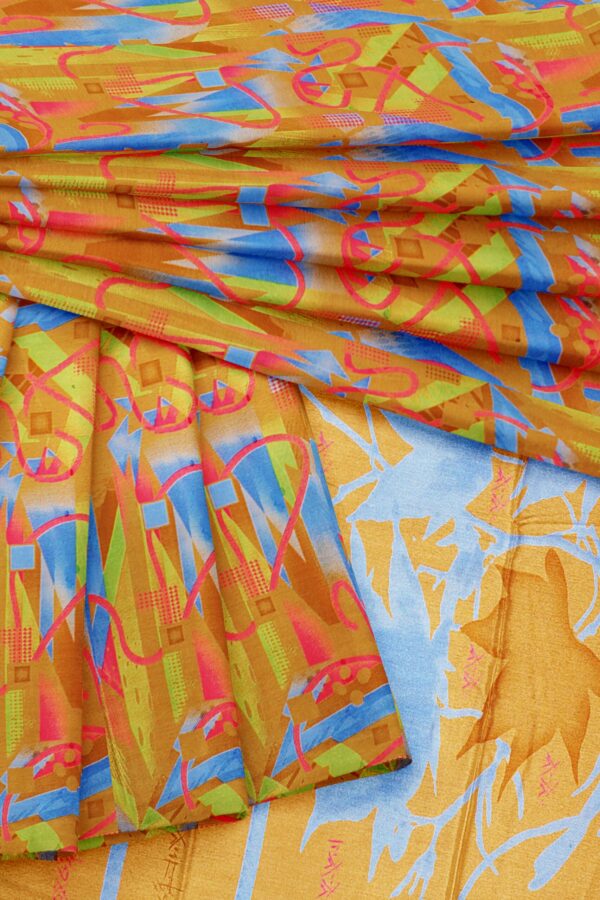 Yellow saree with blue border - Image 5