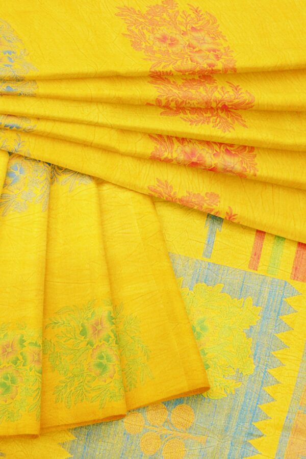 Yellow saree with yellow border - Image 5