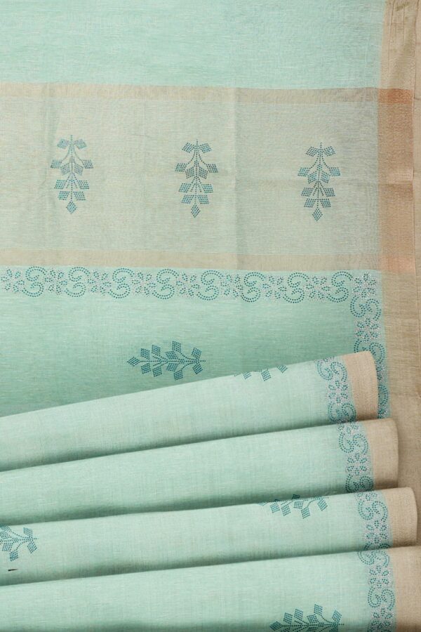 Light green saree with golden colour border - Image 4
