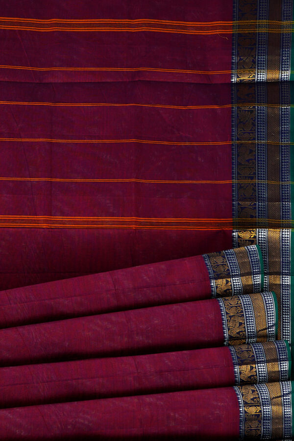 sri kumaran stores chettinad cotton maroon saree with golden silver border 4