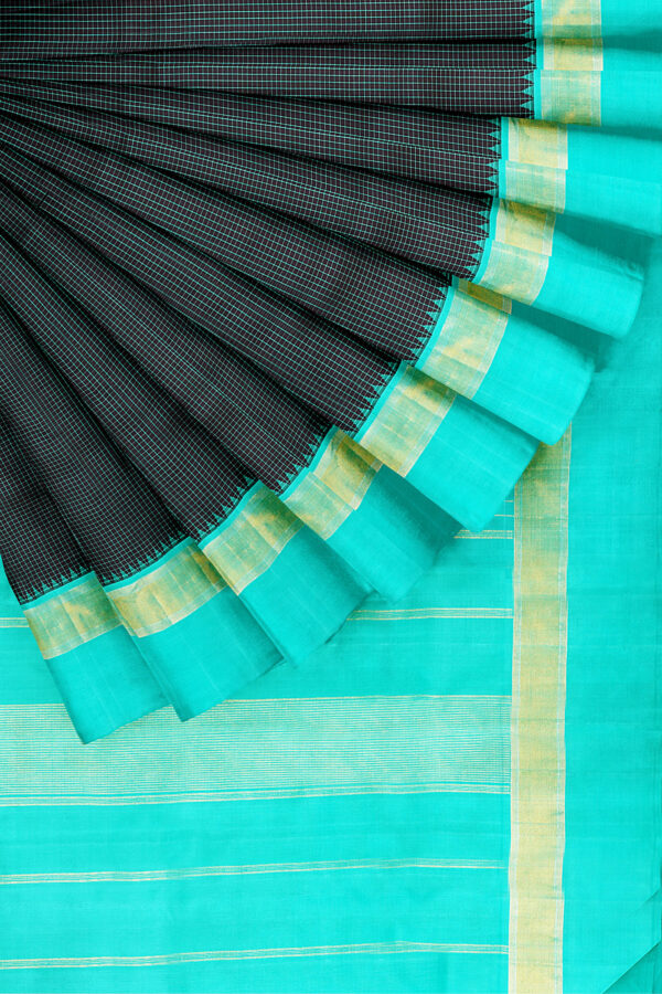 sri kumaran stores kanchipuram silk saree black saree with sky blue border 4