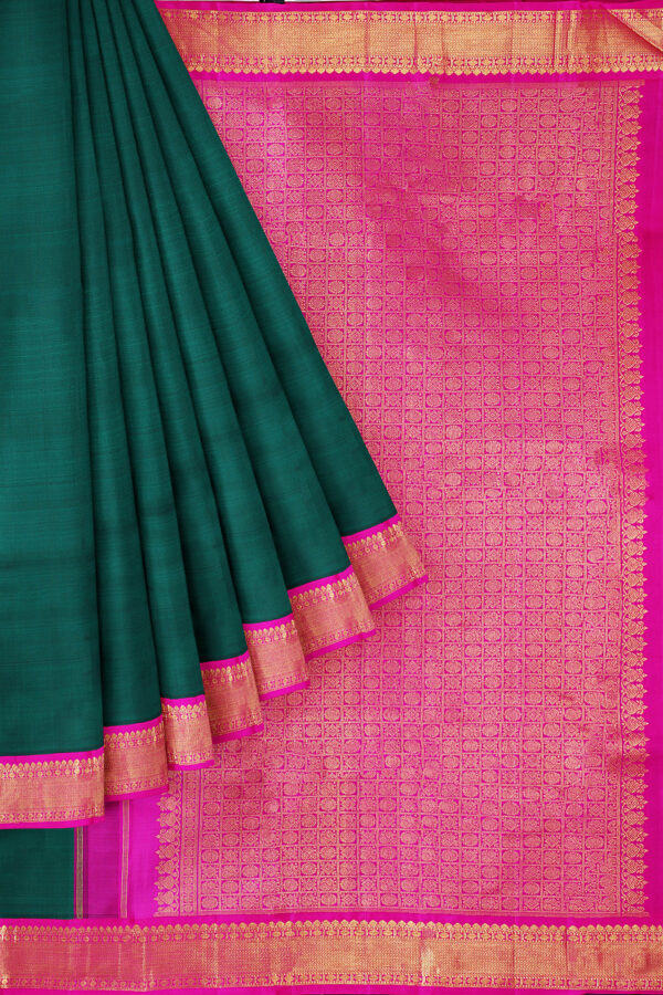 sri kumaran stores kanchipuram silk saree dark green saree with golden pink border 1