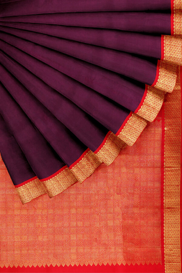 sri kumaran stores kanchipuram silk saree maroon saree with golden orange border 4