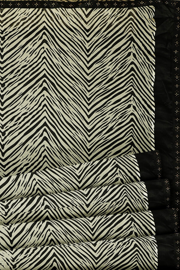 sri kumaran stores linen chiffon saree black and white saree with black border 2 4