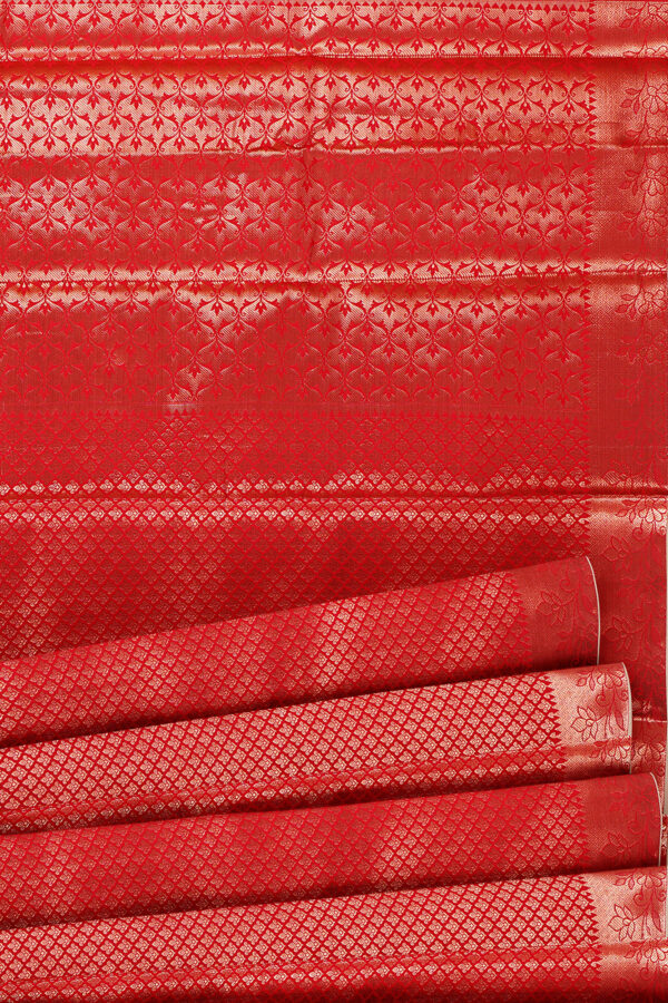 sri kumaran stores linen cotton red saree with golden red border 4