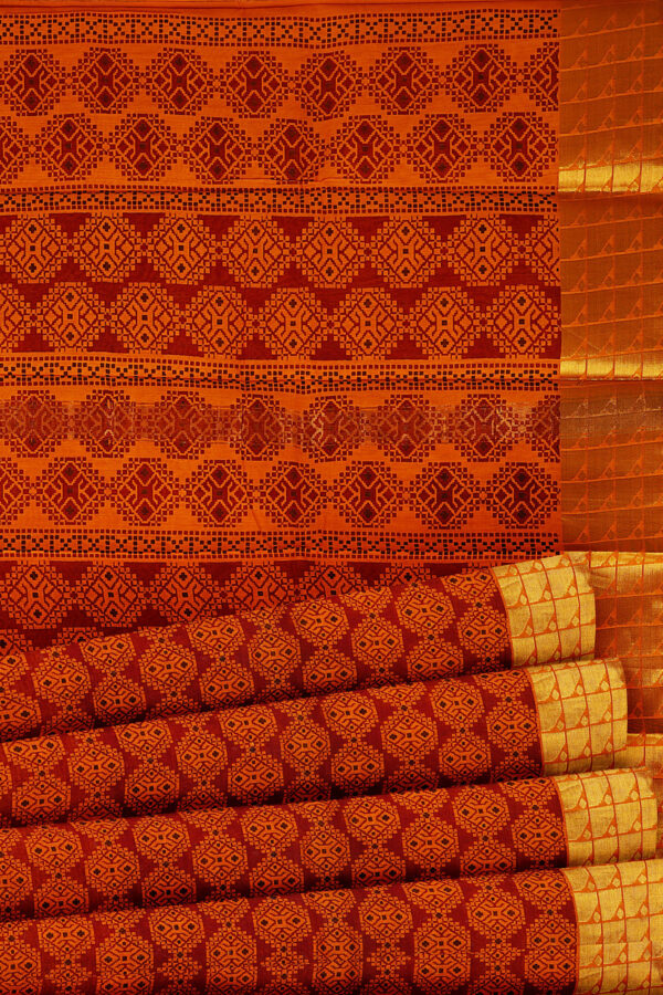 sri kumaran stores semi silk cotton printed orange saree with golden border 1 4