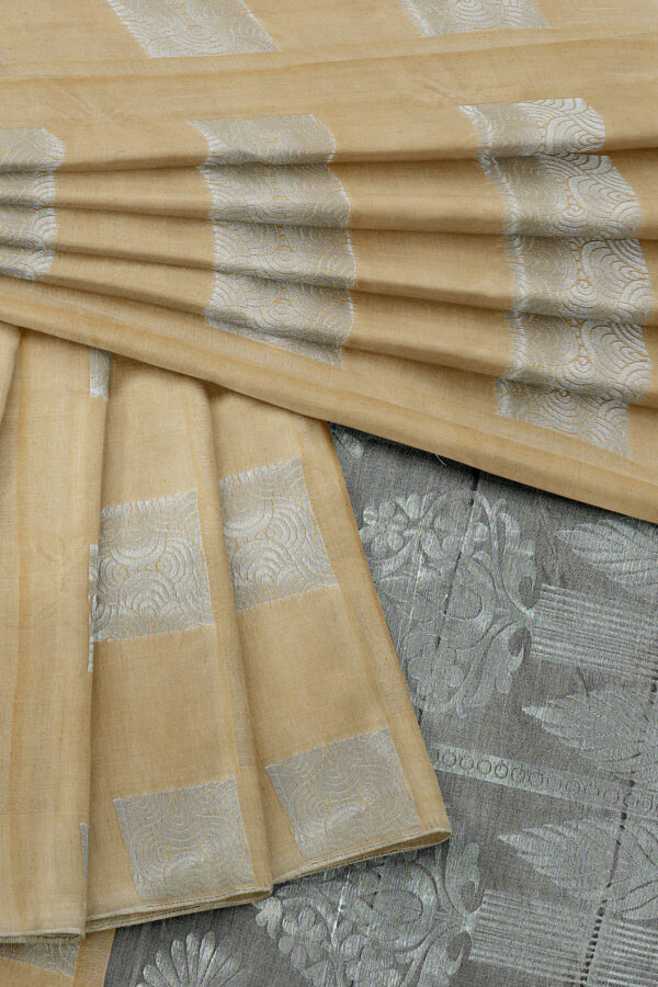 sri kumaran stores semi silk cotton saree half white saree with half white border 5