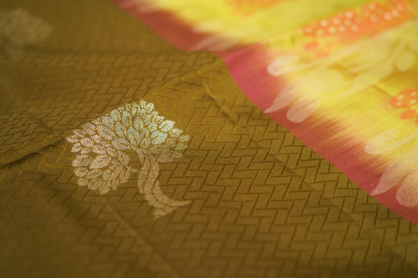sri kumaran stores soft silk saree brown saree with white border 3