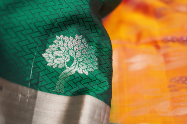 sri kumaran stores soft silk saree dark green saree with white border 4