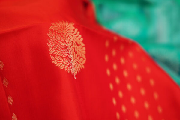 sri kumaran stores soft silk saree red saree with golden border 4