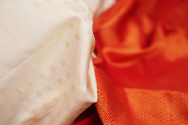 sri kumaran stores soft silk saree white saree with golden border 5