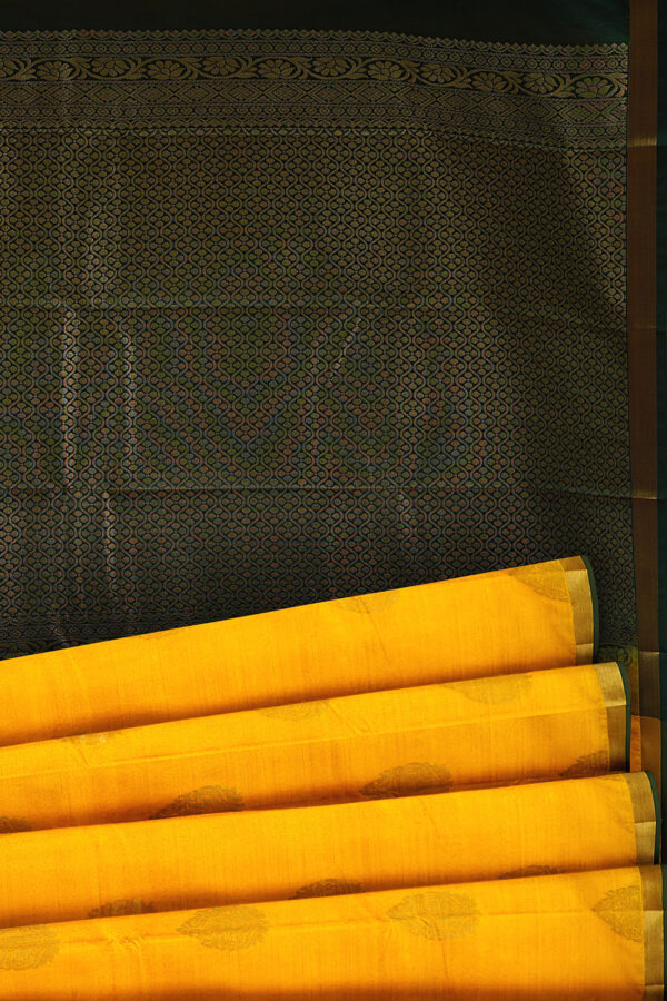sri kumaran stores soft silk yellow saree with golden border 4