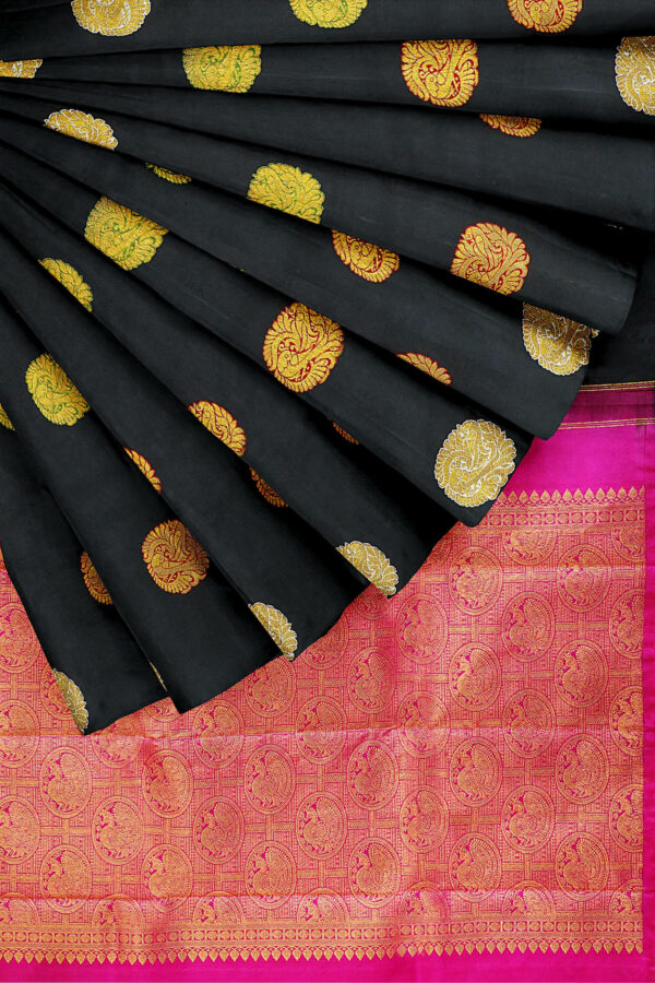 sri kumaran stores kanchipuram silk saree black saree with black border 2 4