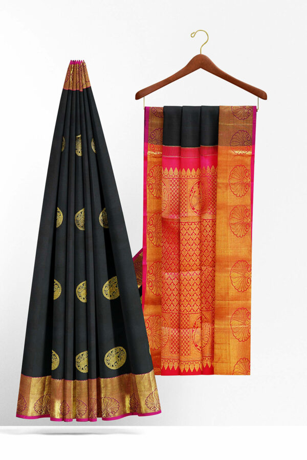 sri kumaran stores kanchipuram silk saree black saree with golden pink border 3