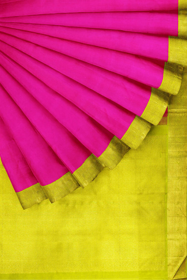sri kumaran stores kanchipuram silk saree bright pink saree with golden green border 4