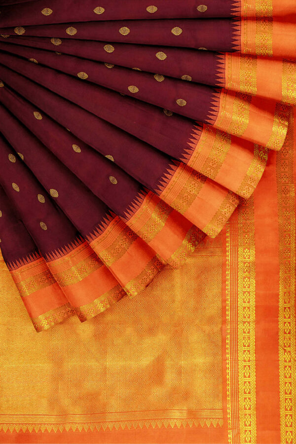 sri kumaran stores kanchipuram silk saree brown saree with golden orange border 4