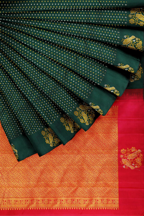 sri kumaran stores kanchipuram silk saree dark green saree with dark green border 4