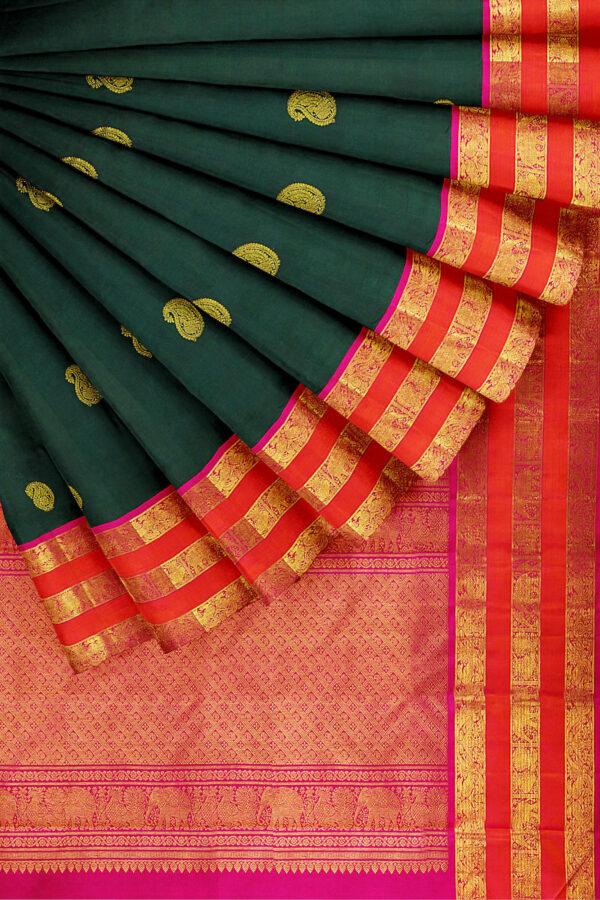 sri kumaran stores kanchipuram silk saree dark green saree with golden red border 4