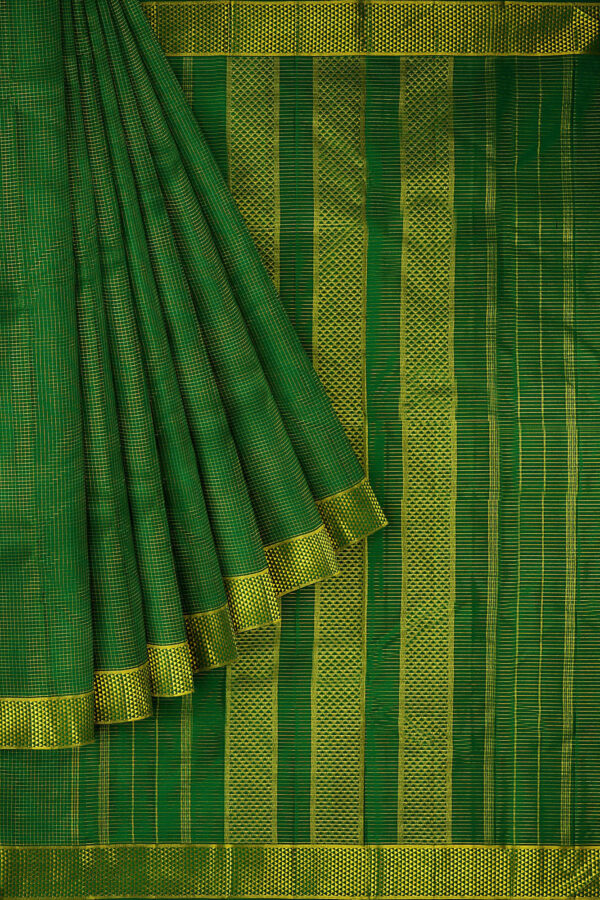 sri kumaran stores kanchipuram silk saree green saree with golden green border 1