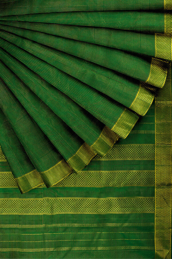 sri kumaran stores kanchipuram silk saree green saree with golden green border 4