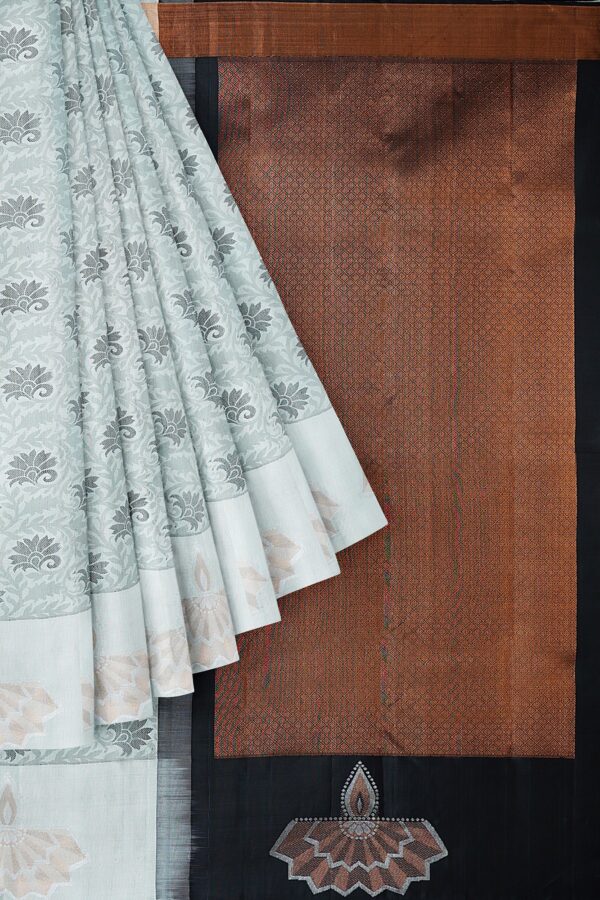 sri kumaran stores kanchipuram silk saree greyish white saree with brown border 1
