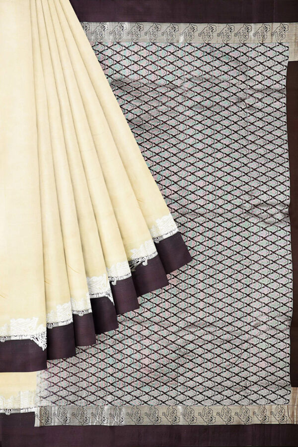 sri kumaran stores kanchipuram silk saree half white saree with brown border 1