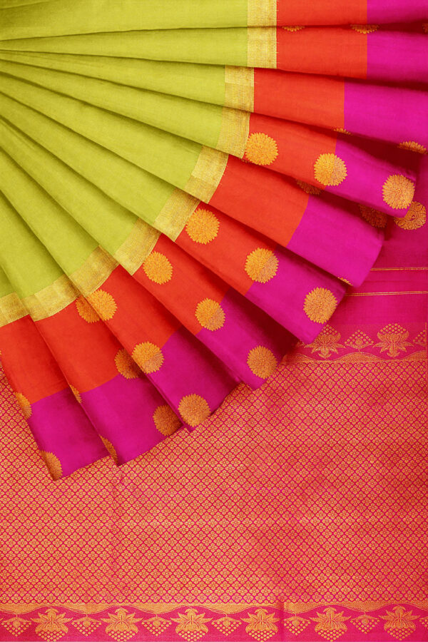 sri kumaran stores kanchipuram silk saree light green saree with pink orange border 4
