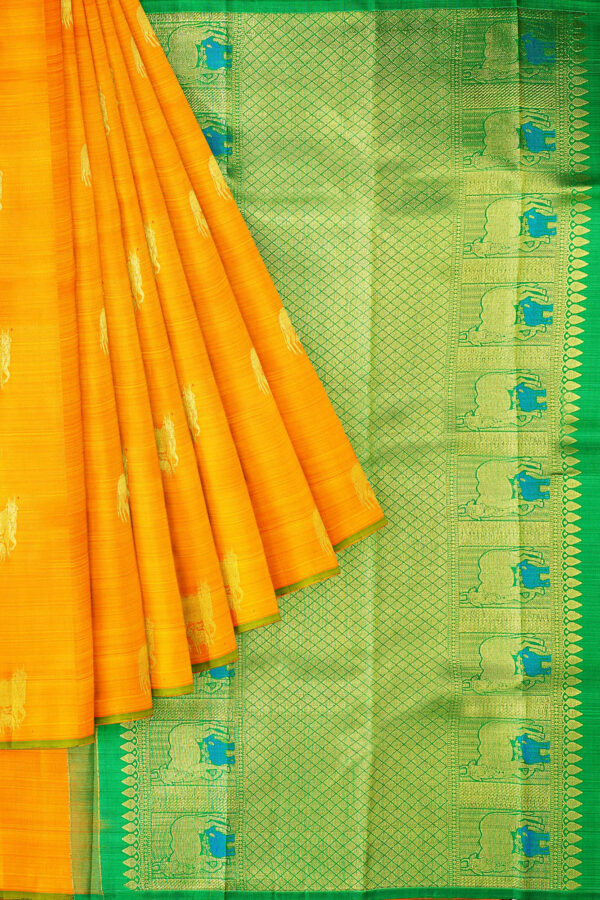 sri kumaran stores kanchipuram silk saree orange saree with green border 1