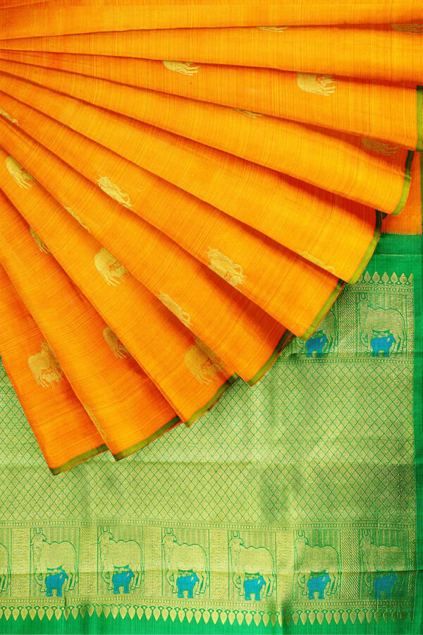sri kumaran stores kanchipuram silk saree orange saree with green border 4