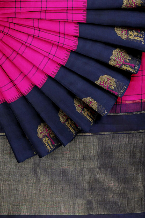 sri kumaran stores kanchipuram silk saree pink saree with dark blue border 4