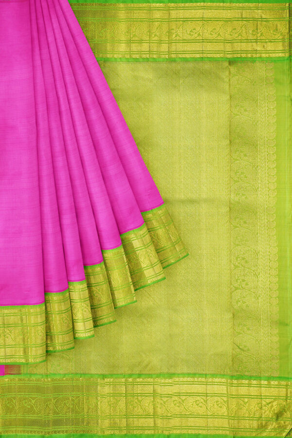 sri kumaran stores kanchipuram silk saree pink saree with golden green border 1