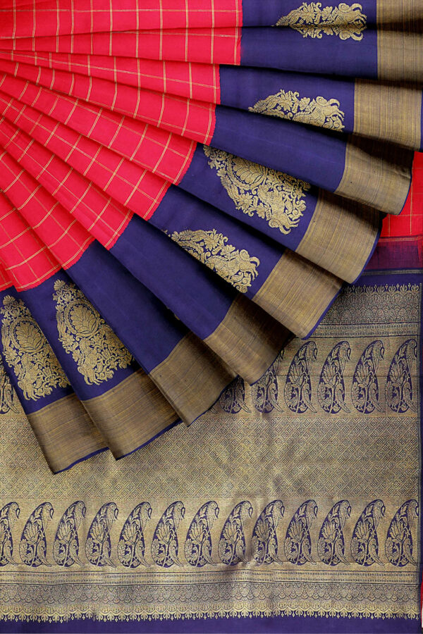 sri kumaran stores kanchipuram silk saree red saree with golden dark blue border 4