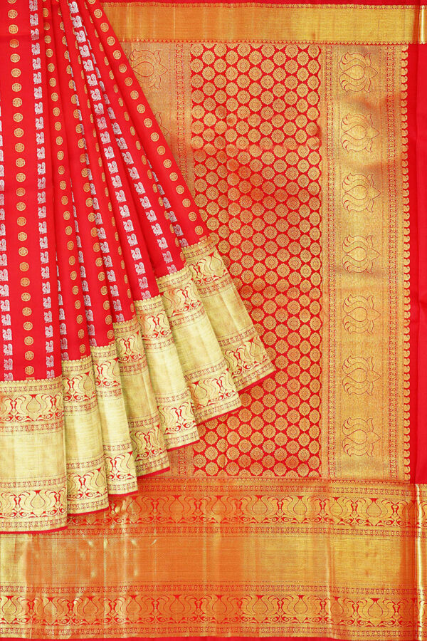 sri kumaran stores kanchipuram silk saree red saree with golden red border 1