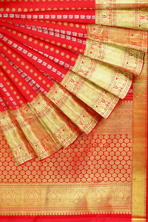 sri kumaran stores kanchipuram silk saree red saree with golden red border 4