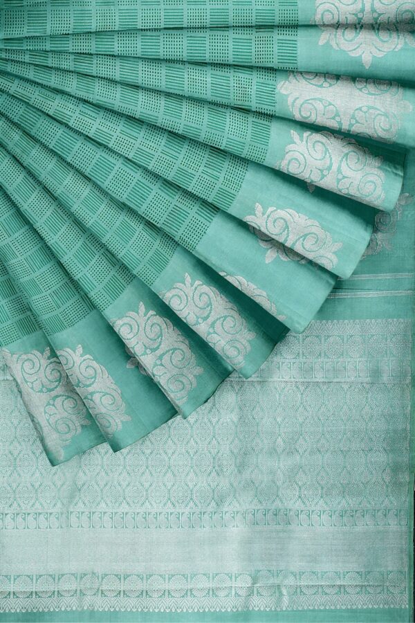 sri kumaran stores kanchipuram silk saree turquoise green saree with silver green border 4