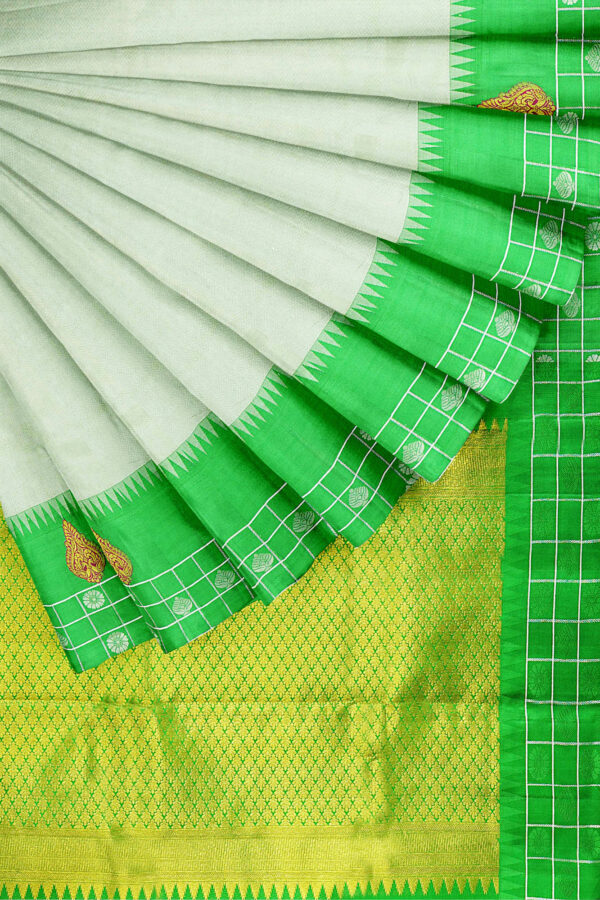 sri kumaran stores kanchipuram silk saree whitish green saree with green border 4