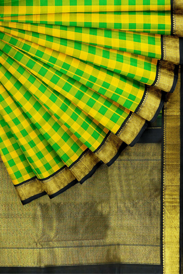 sri kumaran stores kanchipuram silk saree yellow green saree with golden black border 4
