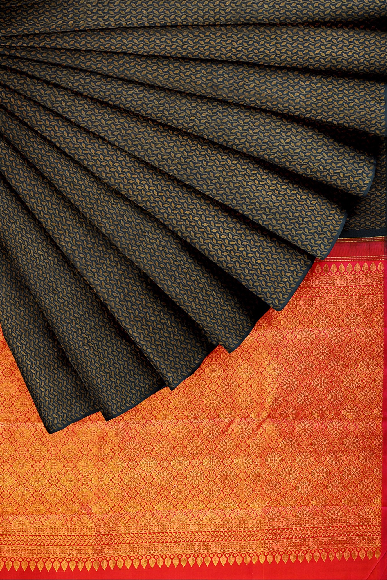 sri kumaran stores kanchipuram silk saree dark green saree with dark green border 4