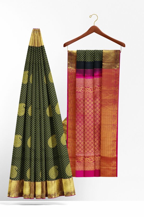 sri kumaran stores kanchipuram silk saree dark green saree with golden border 3