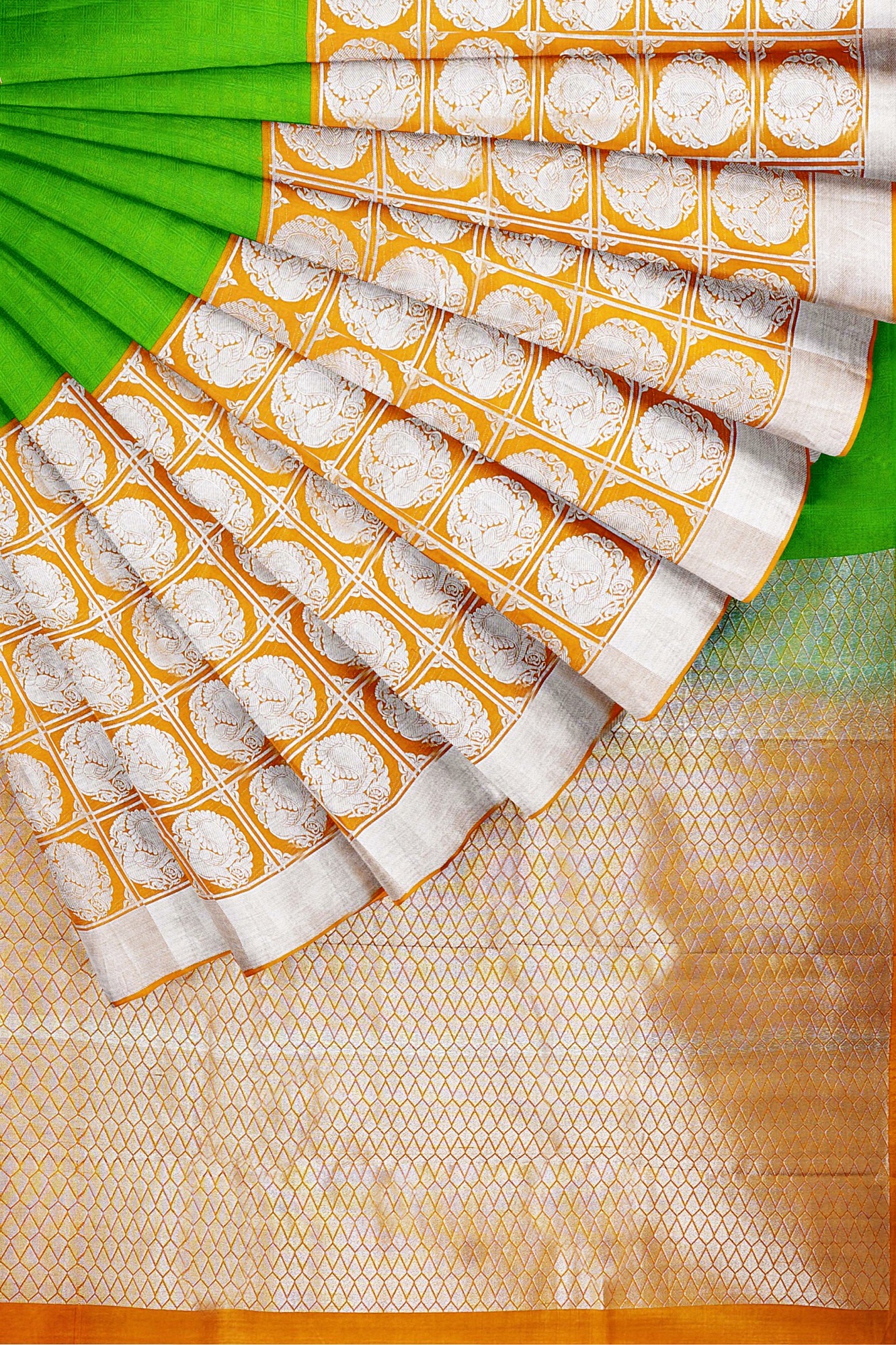 sri kumaran stores kanchipuram silk saree green saree with golden orange border 4