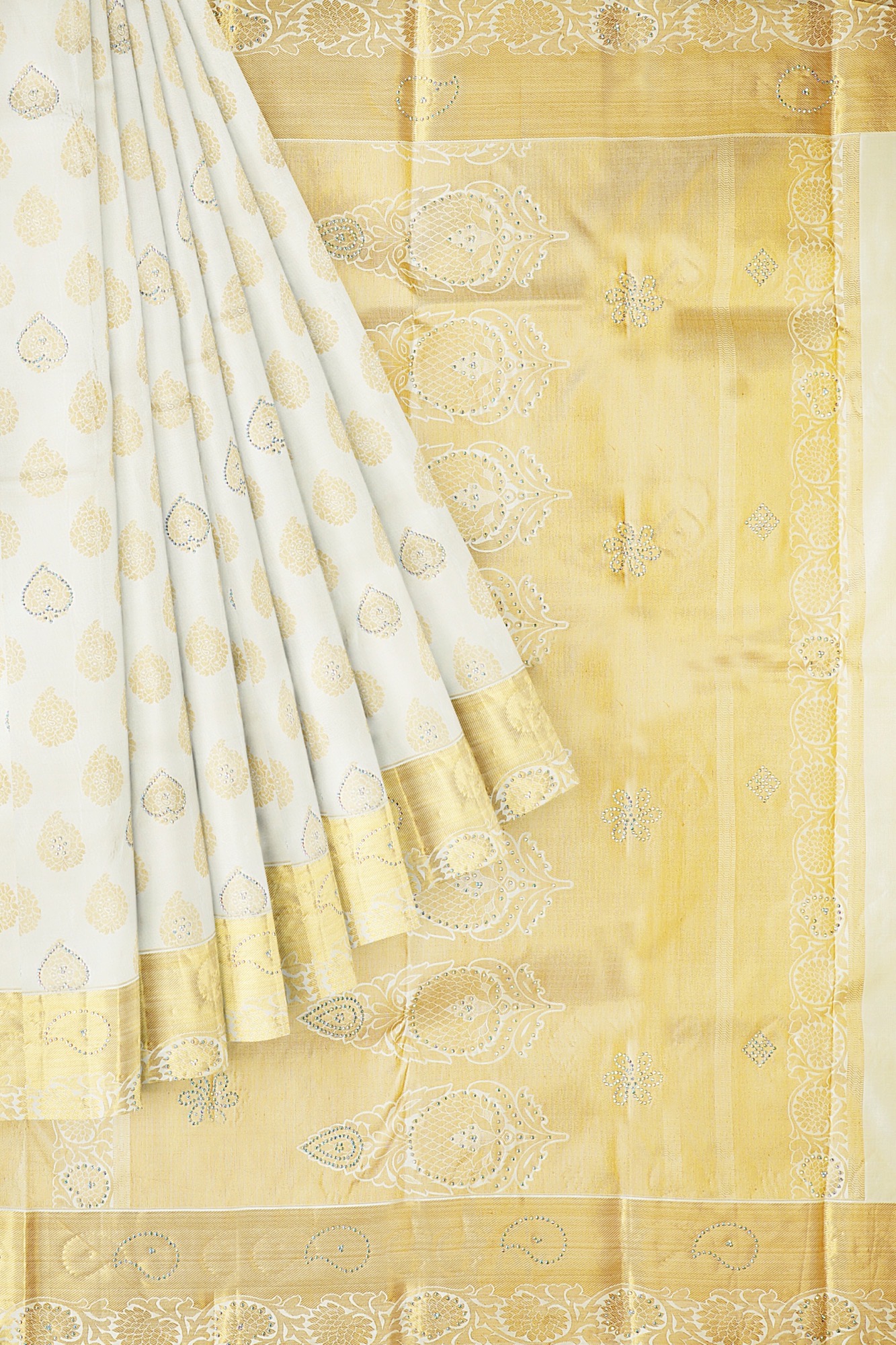 sri kumaran stores kanchipuram silk saree half white saree with golden yellow border 2 1