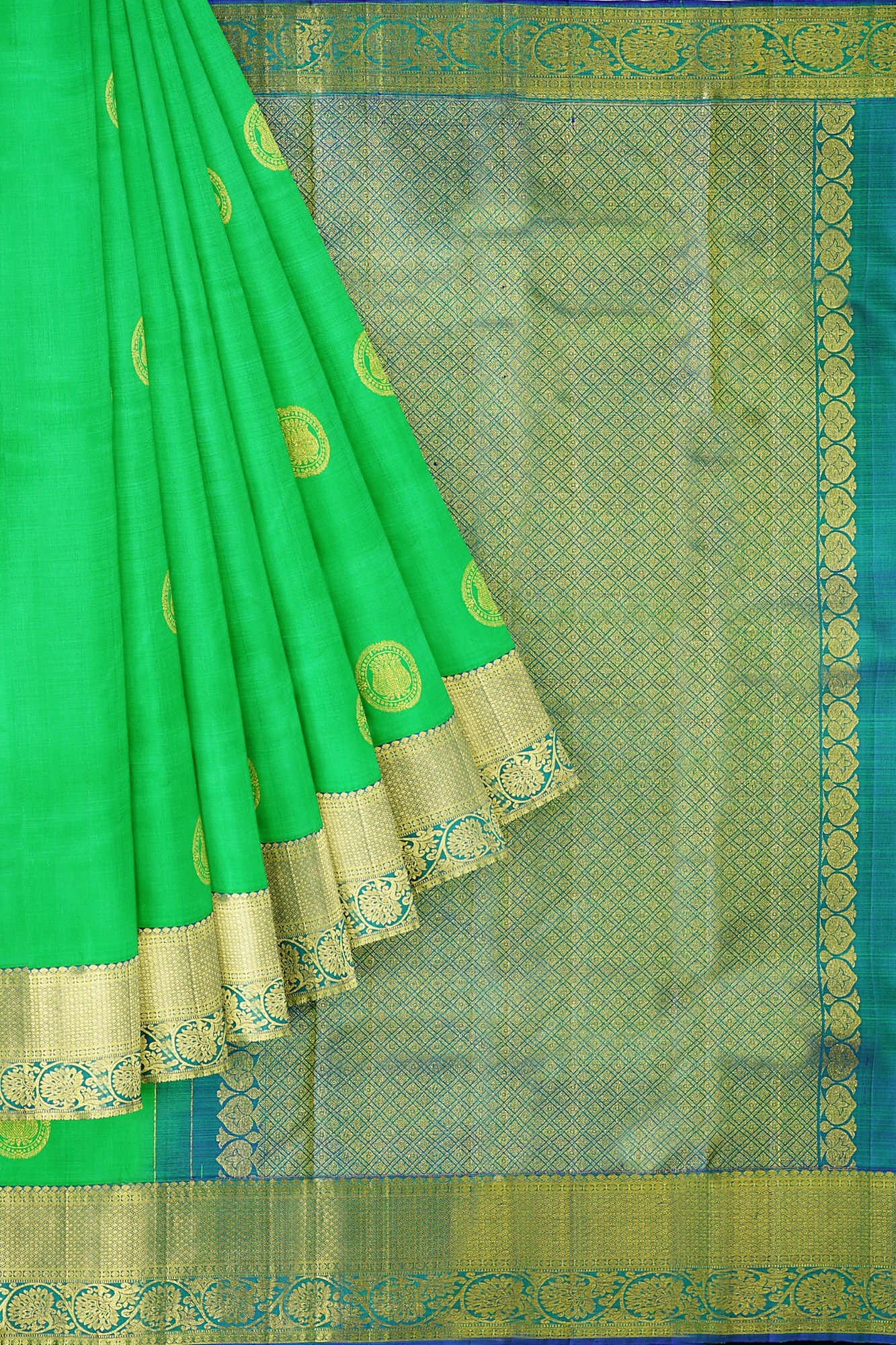 sri kumaran stores kanchipuram silk saree light green saree with golden border 1