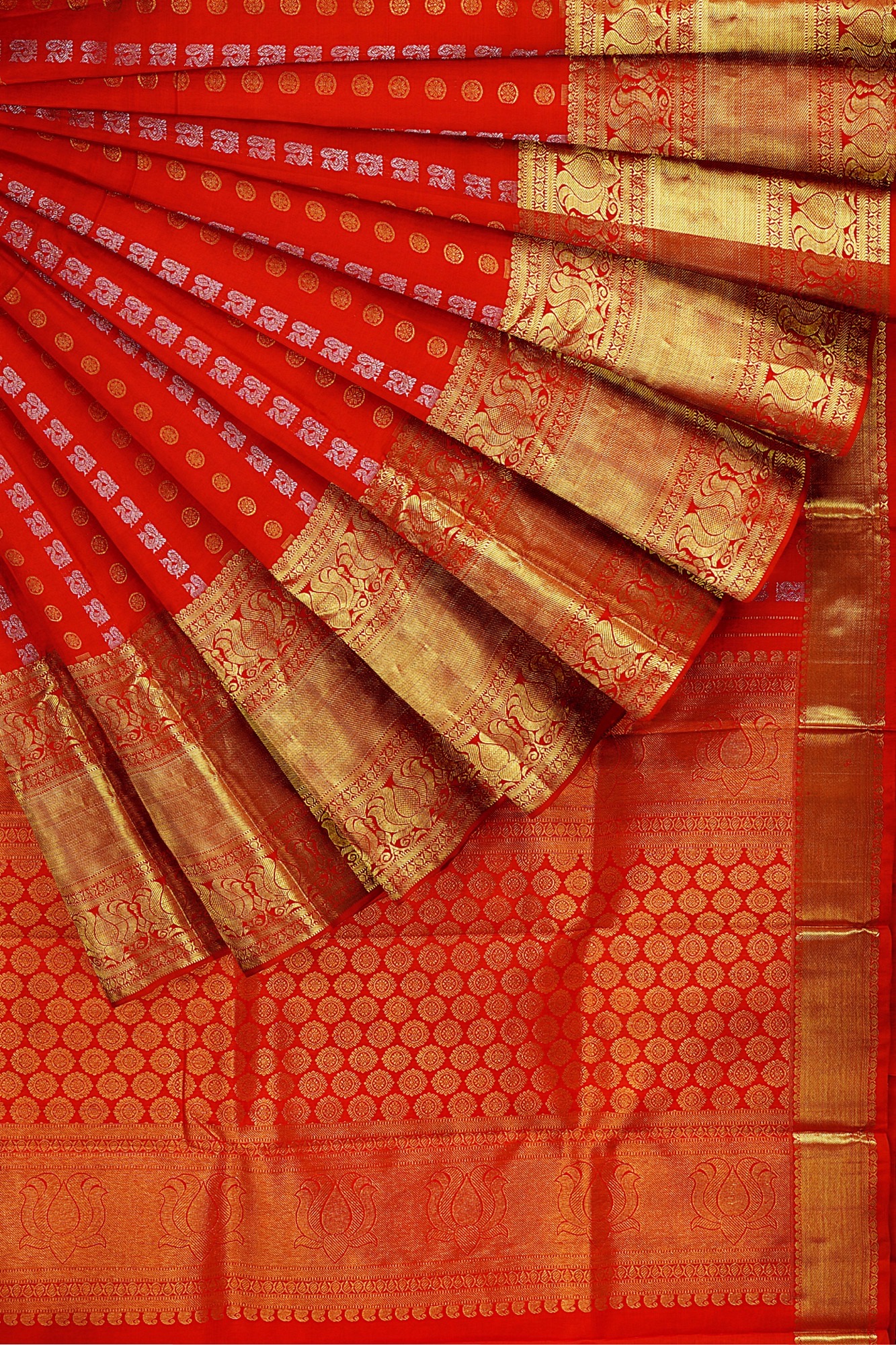 sri kumaran stores kanchipuram silk saree orange saree with golden border 1 4