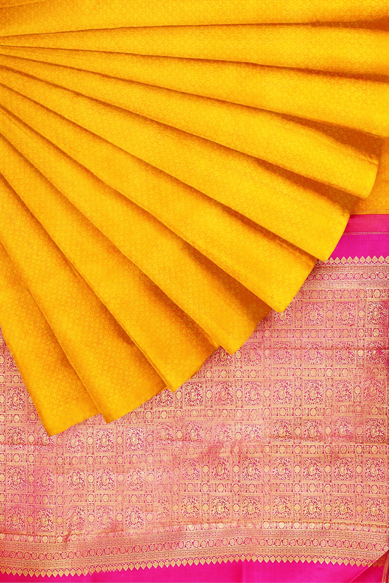 sri kumaran stores kanchipuram silk saree yellow saree with yellow border 4