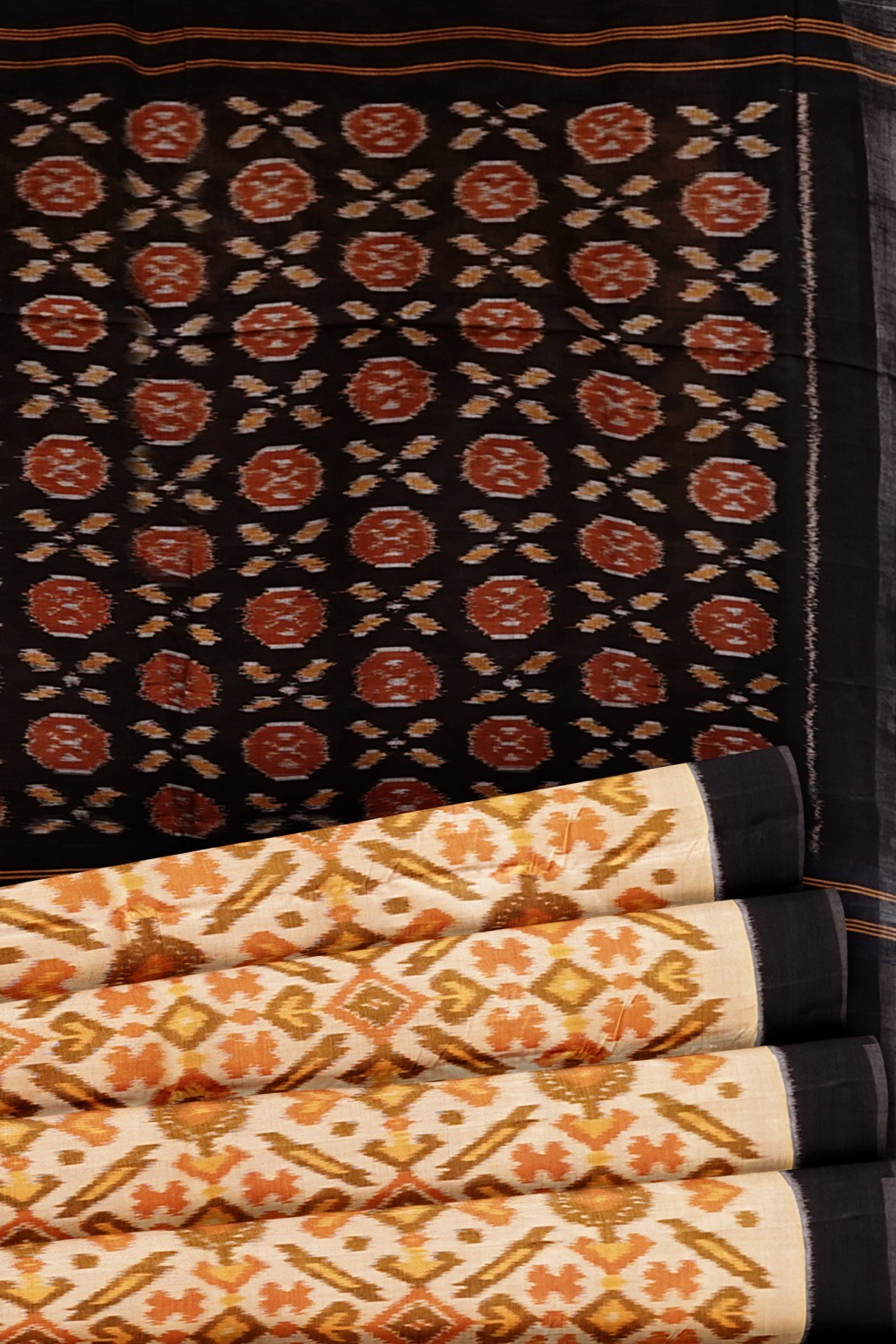 sri kumaran stores 102022 pochampalli cotton half white saree with black border 1 4