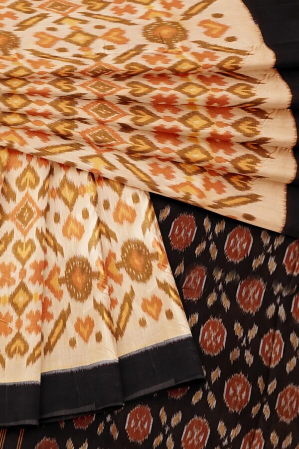 sri kumaran stores 102022 pochampalli cotton half white saree with black border 1 5