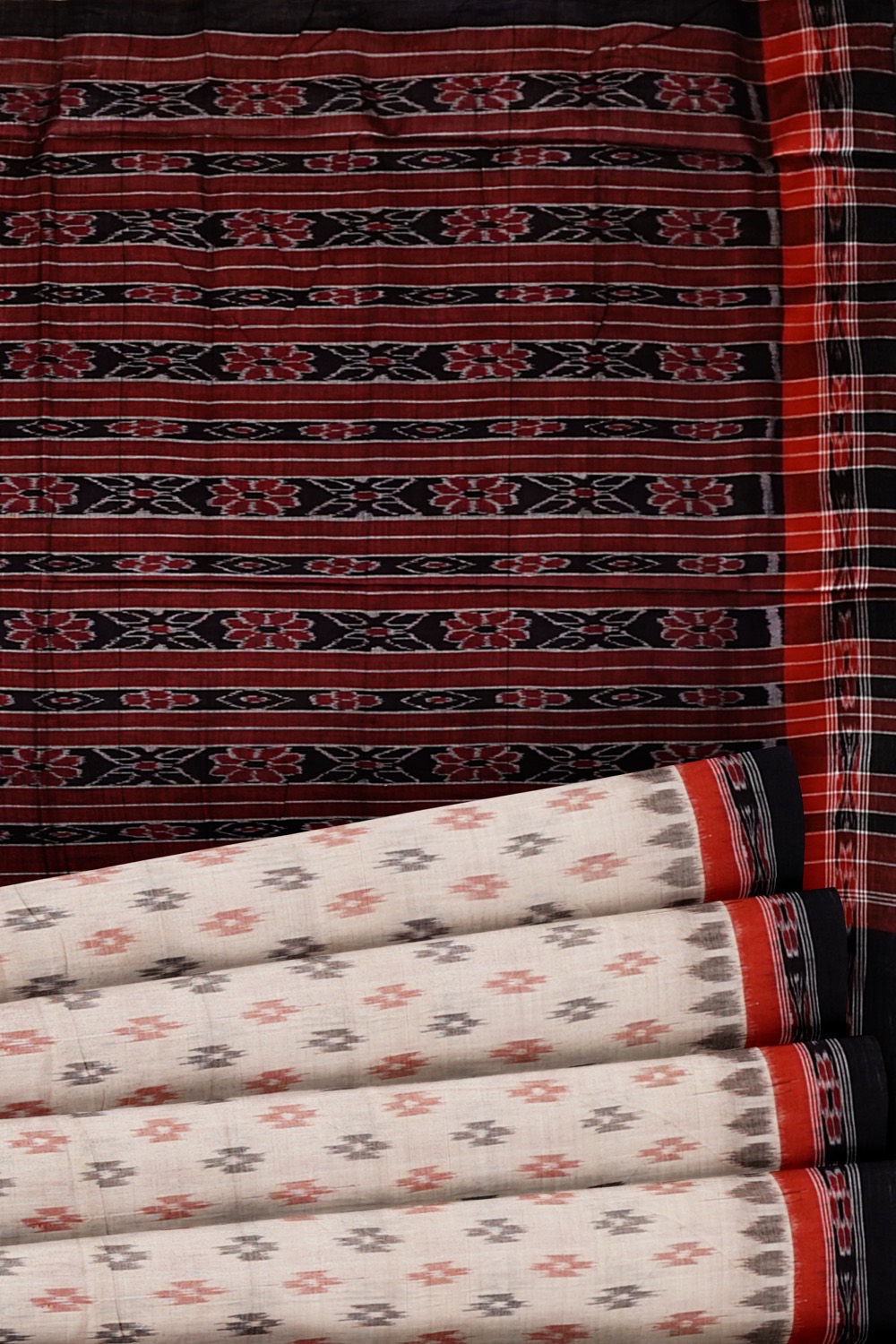 sri kumaran stores 102022 pochampalli cotton white saree with black border 3 4