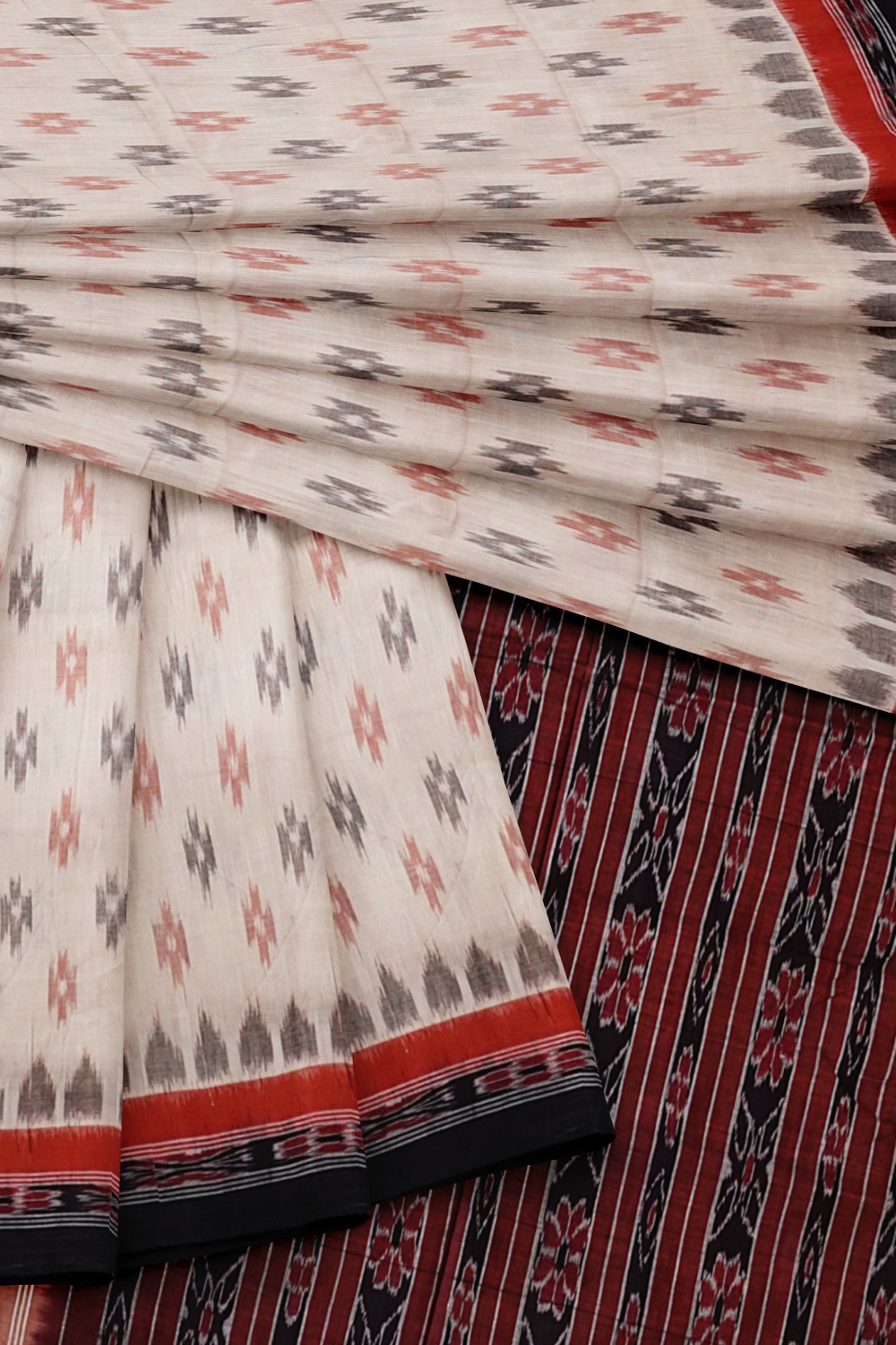 sri kumaran stores 102022 pochampalli cotton white saree with black border 3 5