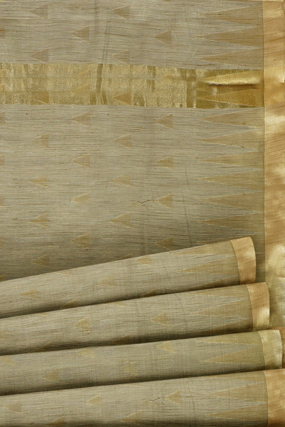 sri kumaran stores chentheri cotton saree dark grey saree with golden border 5